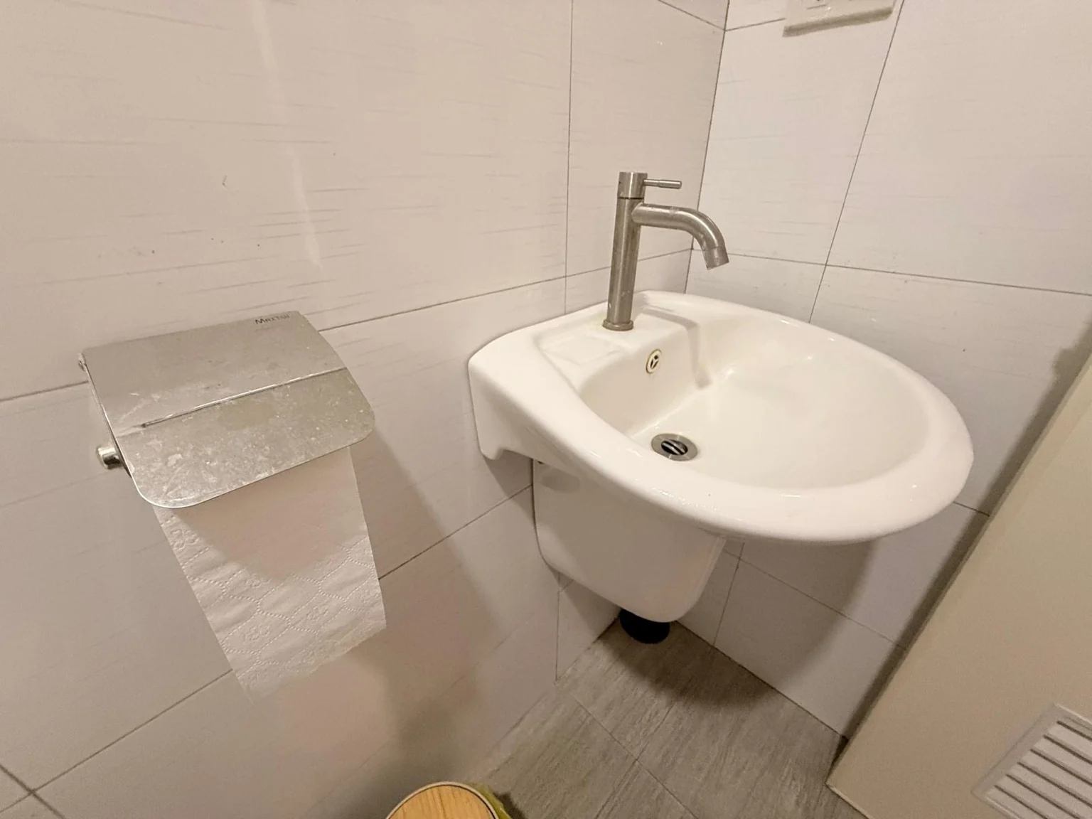 Washbasin detail